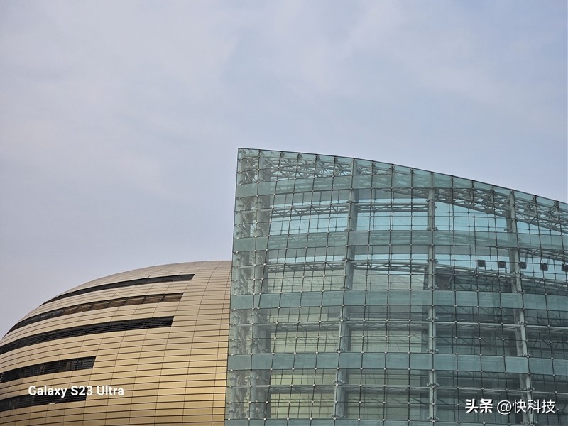 三星galaxys23ultra超大屏,三星galaxys23ultra打游戏分屏