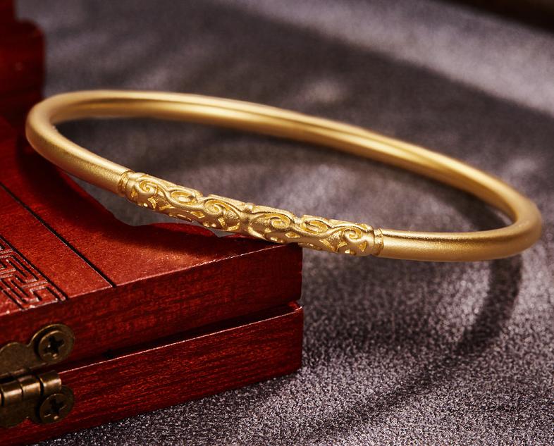 现在一个黄金手镯大概多少钱,一个黄金手镯要多少钱
