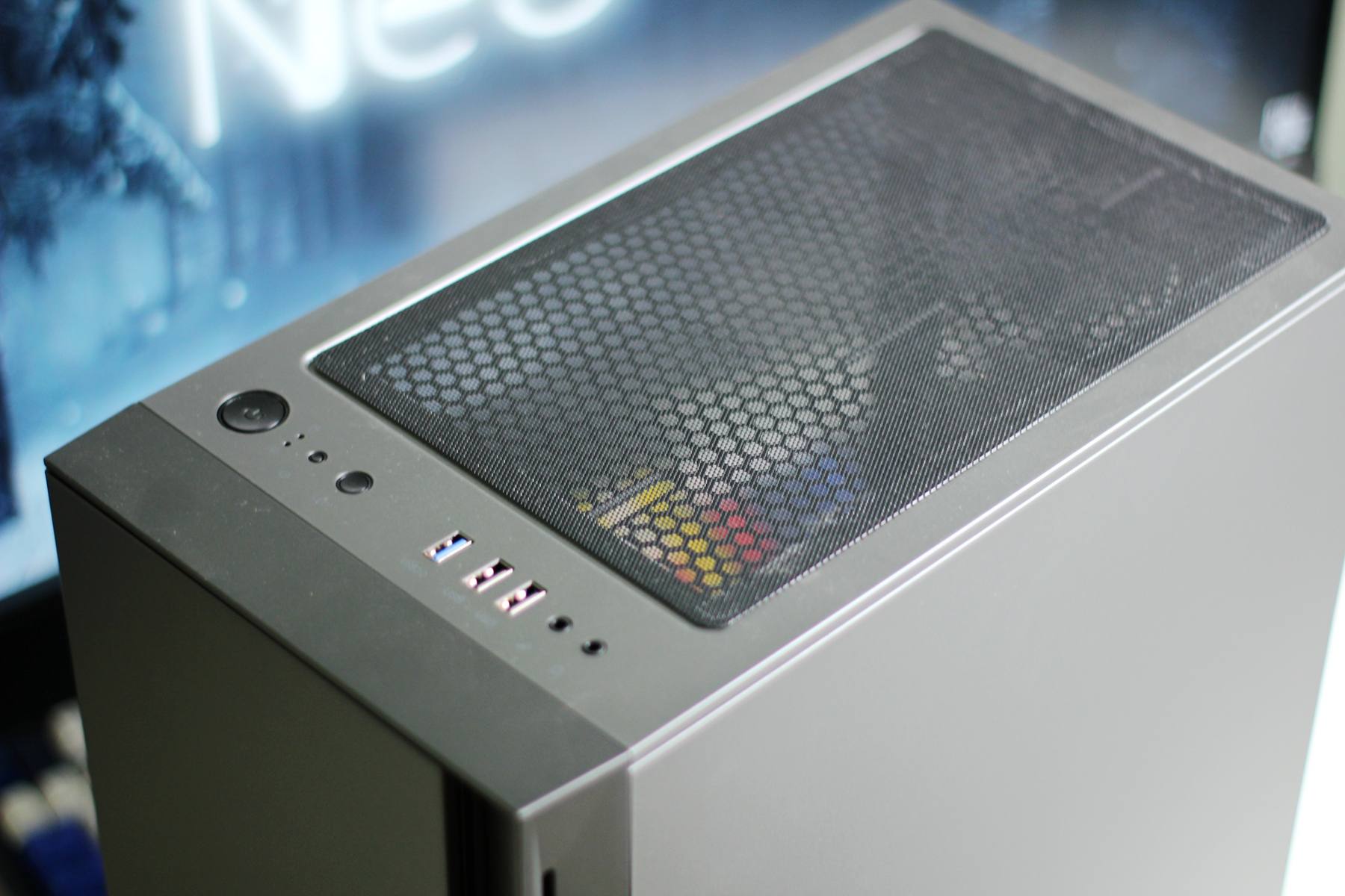 低调务实的办公电脑之选：超频三光愈2钛灰色机箱+EF120风扇