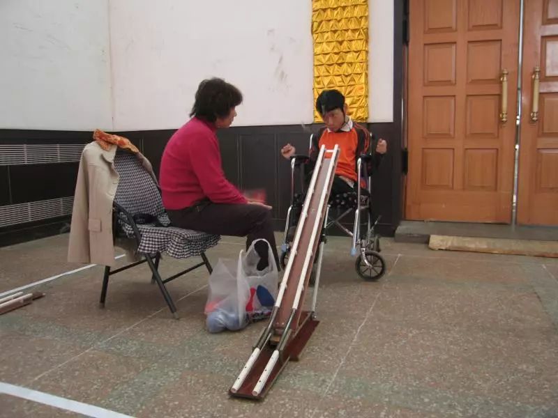 我和滚球作者：张励