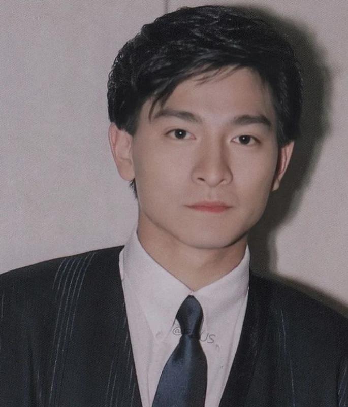 刘德华27岁的电影视频,刘德华几岁向吴倩莲求过婚