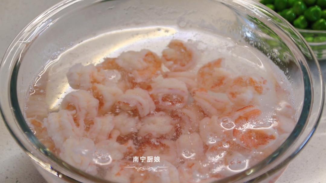 酒店式的滑蛋虾仁,五星级大酒店的滑蛋虾仁做法