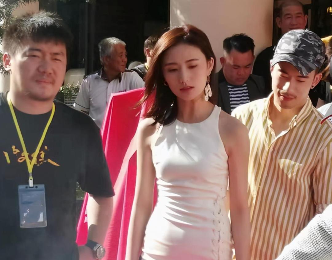 李亚鹏的历任女友有哪些,李亚鹏新女友个人简介