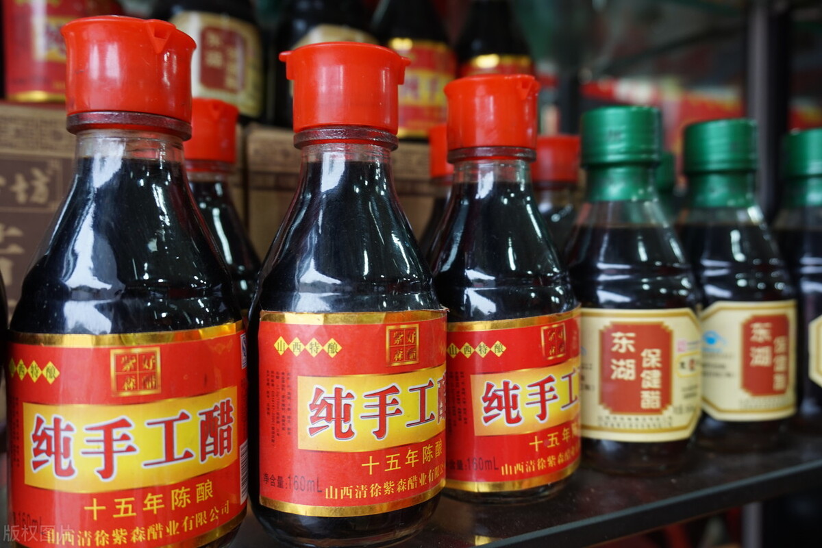 两根手指被502胶水粘到了该怎么弄,手指夹上沾上了502胶水怎样去除