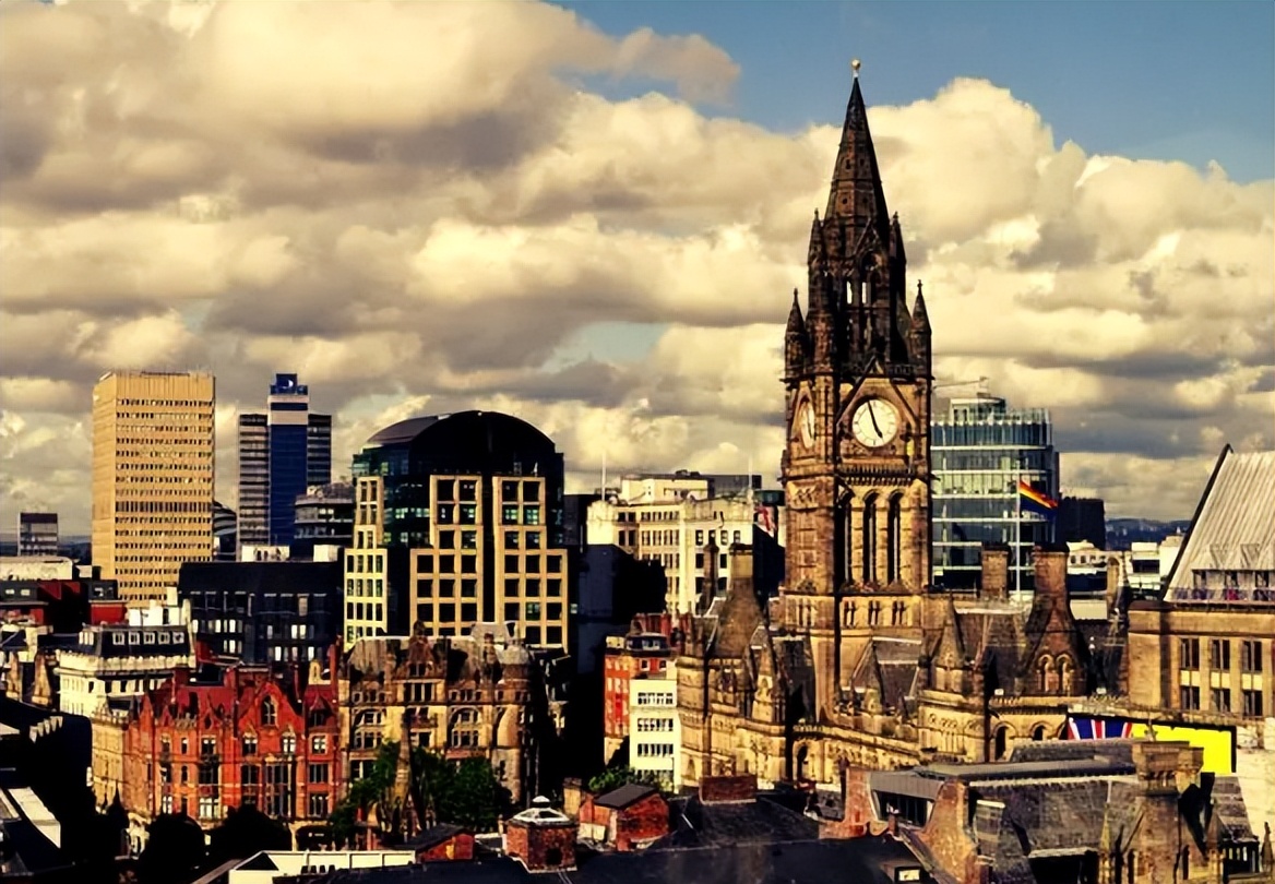 英国留学学费一年大概多少钱,英国留学学费价格表