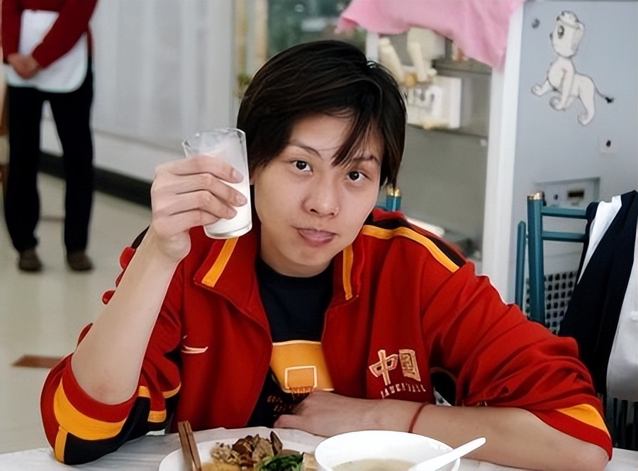 陈鹭芸结肠癌几期,中国男女篮自发为陈鹭芸募捐