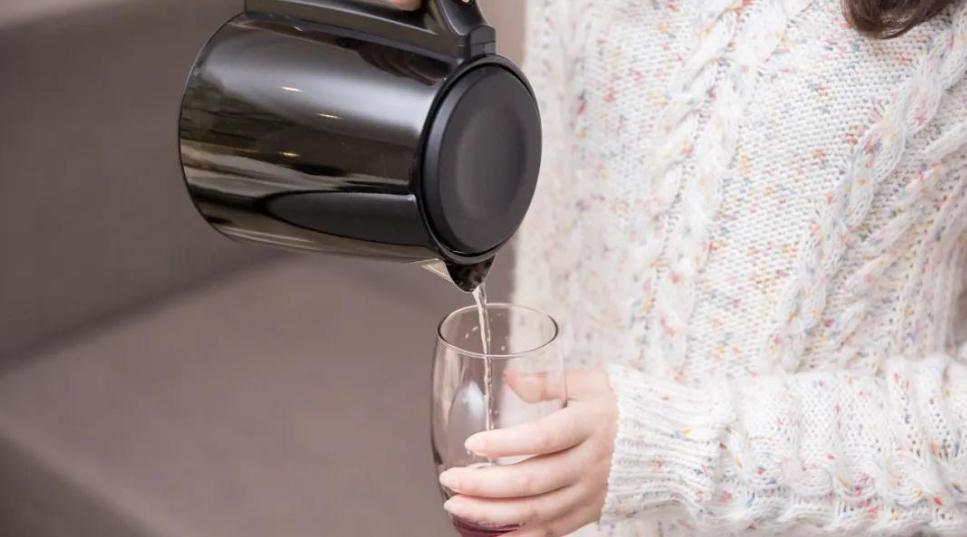 自来水喝着涩是水质不好吗,自来水烧开为什么这么难喝