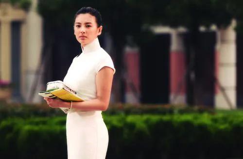 张雨绮也太有女王范了吧,十年过去张雨绮风采依旧