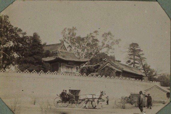 日军日记：*安妇慰**不服从管教，我很愤怒，用*刀刺**插入她的*体下**