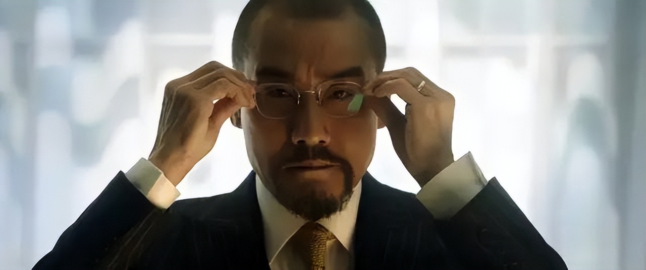 无间道另外一个版本结尾,无间道三部里面最出彩的人物