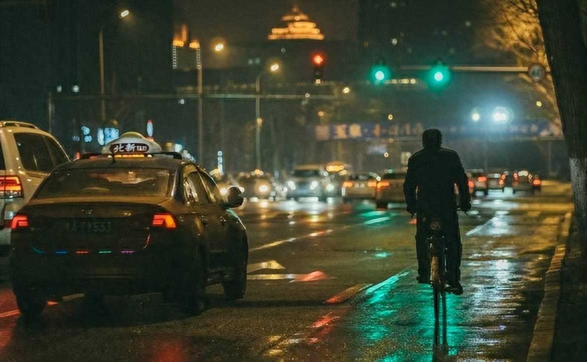 邻居总是让我帮忙带孩子,邻居让我帮他带菜