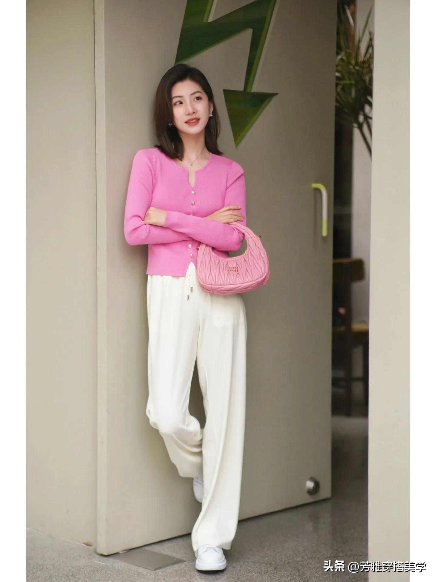 针织衫阔腿裤年轻又有女人味,搭配阔腿裤的针织衫高端