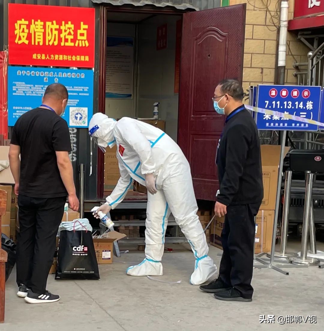 閭兏鎶楃柅鑻遍泟鐓х墖,閭兏鐤儏娴锋姤