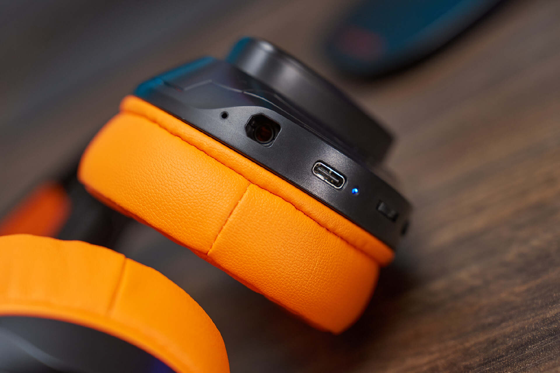 价格亲民有特色|钛度耳机“轻鸾”麦克风“歌者”