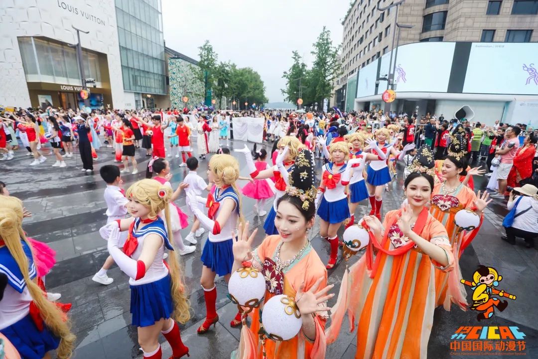 中国动漫节彩车巡游,国际动漫彩车巡游视频