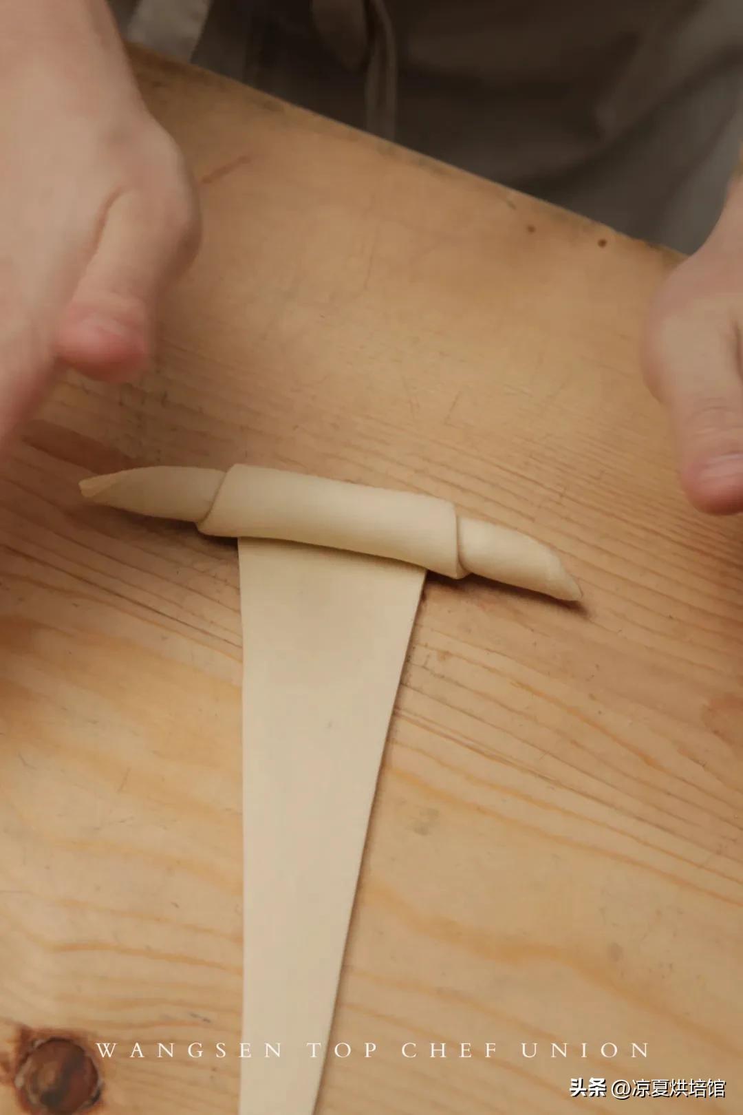 丹麦牛角开酥教程,手工奶酥吐司面包