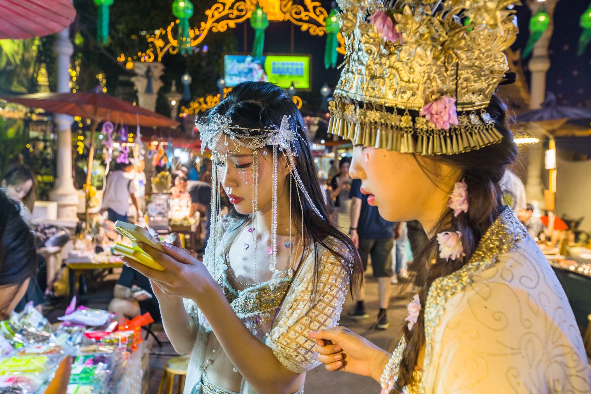 西双版纳星光夜市很美夜色更美,西双版纳星光夜市夜景美篇
