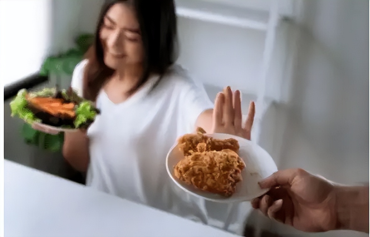 孕期喝一杯奶茶对胎儿有影响吗,孕期喝奶茶真正不能吃的东西