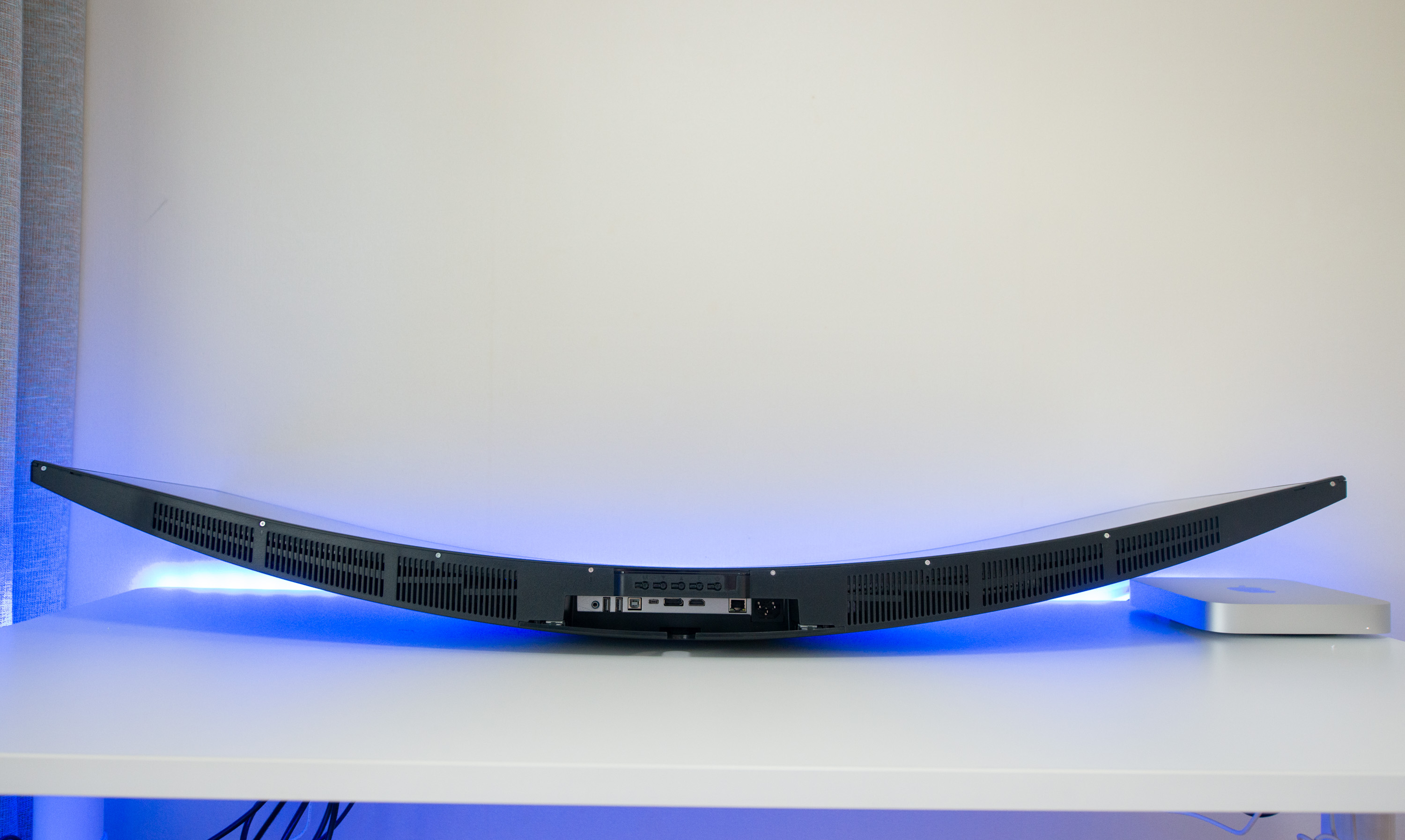 一个月体验49英寸这个尺寸显示器，才是桌面的“王者”