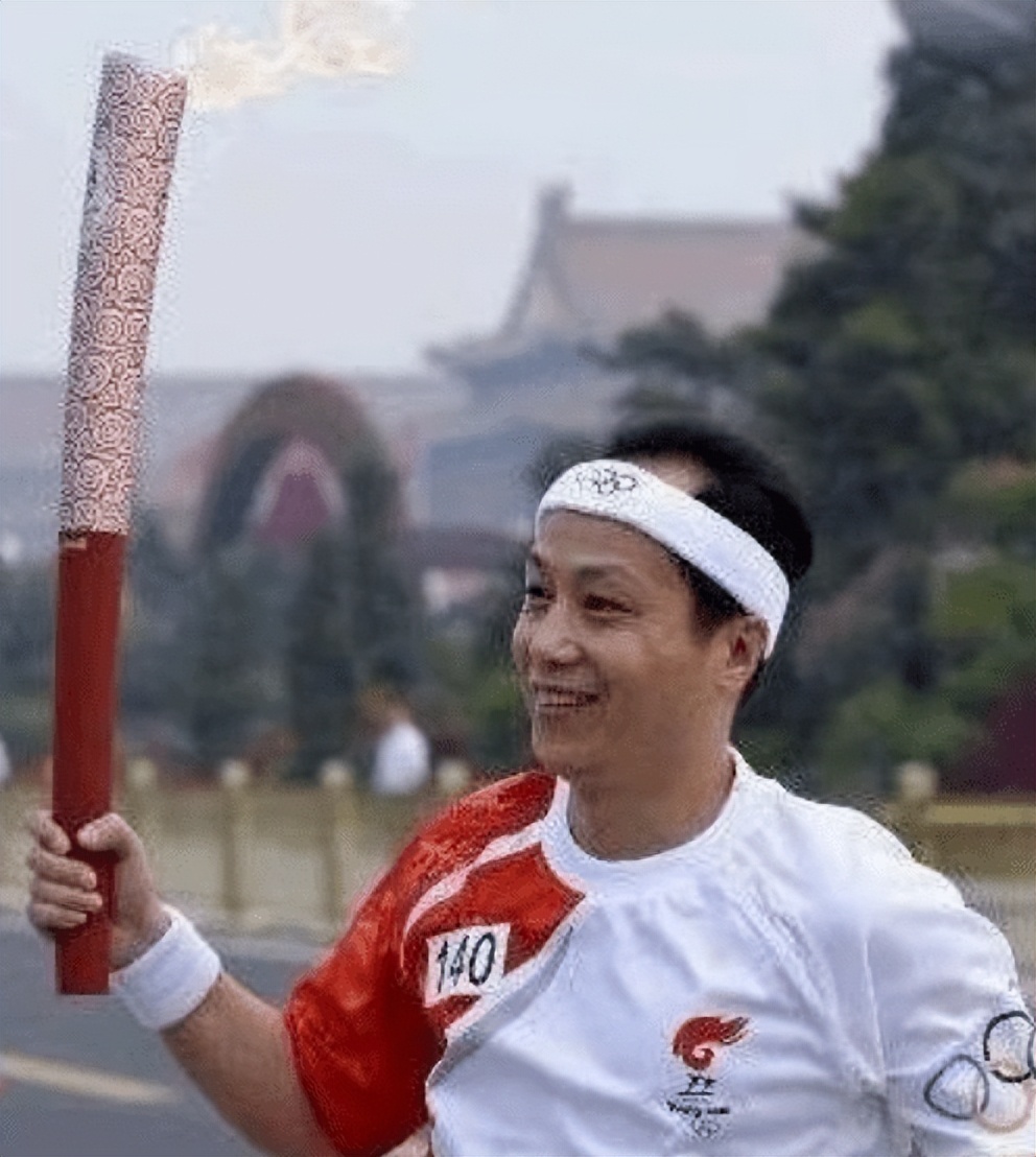 罗京去世后他妻子怎么样了,罗京去世后的照片