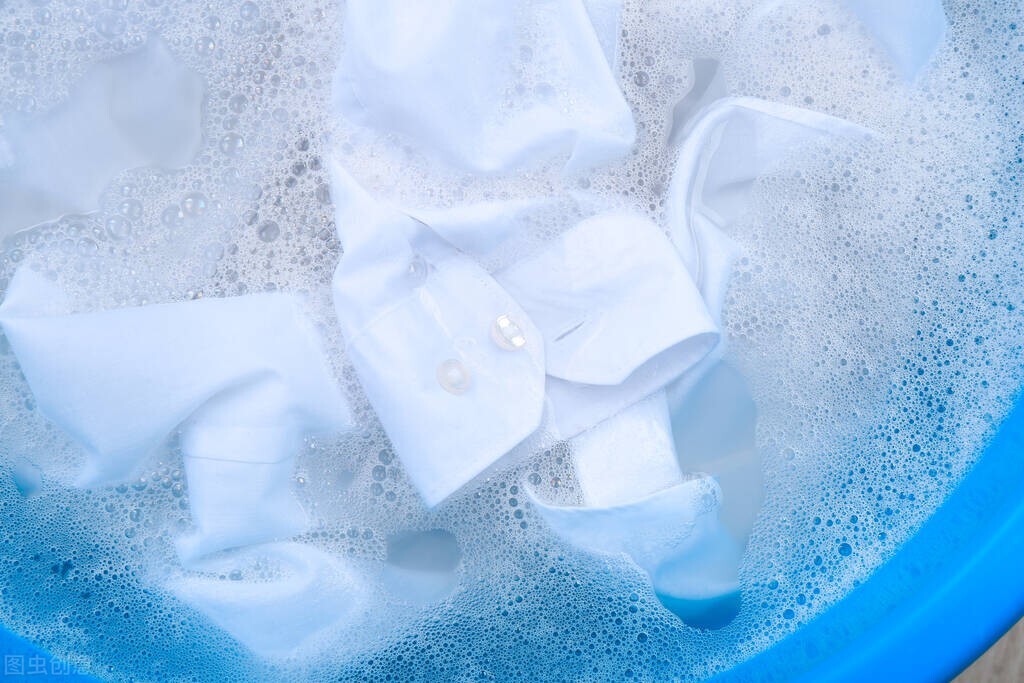 白衣服黄了怎么洗都洗不掉,白衣服有霉点怎么洗下来