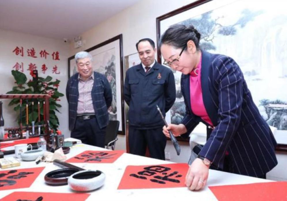 汶川地震男人全家人遇难后的采访,汶川地震被埋小伙对妻子说的话