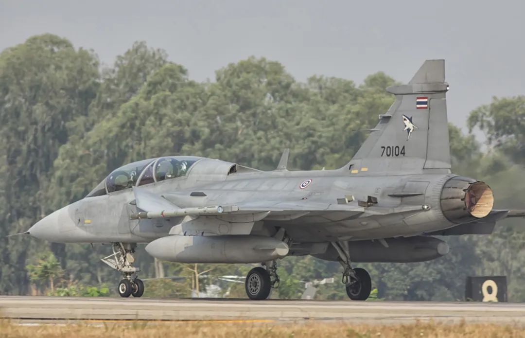 中国战机fc-31,中国fc-31战斗机