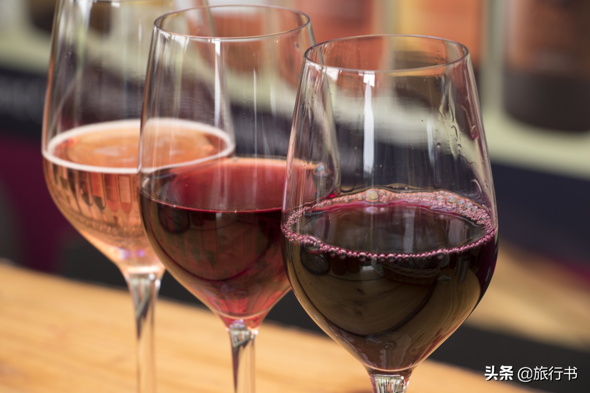 智利葡萄酒和法国葡萄酒哪个好喝 (智利的葡萄酒和法国葡萄酒的区别)