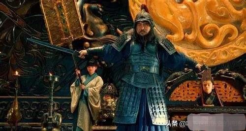 历史上的董卓是个怎样的人,正史中董卓样貌