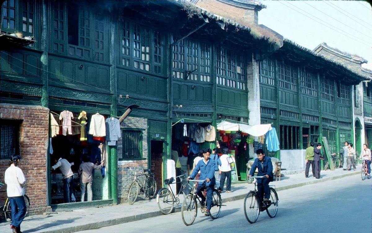 纳粹德国屠杀犹太女人,变态纳粹