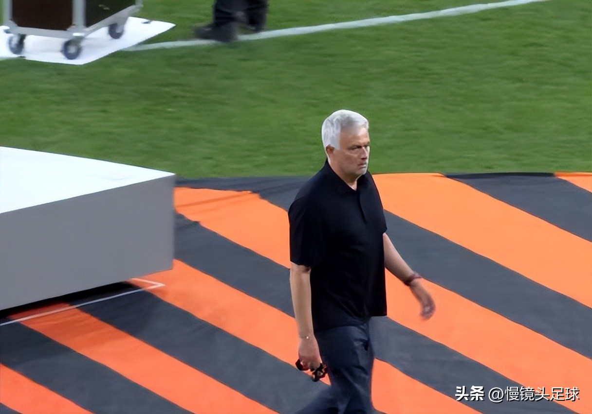 穆里尼奥五次夺冠时刻,穆里尼奥认输