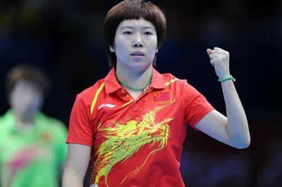 国乒女队王楠,王楠张怡宁女乒团体比赛视频