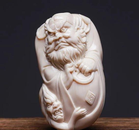 猛犸象牙开裂是不是证明是真的,猛犸开笑是正常现象么