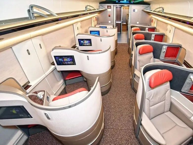 高铁商务舱座位分布图,高铁商务舱是一等座么
