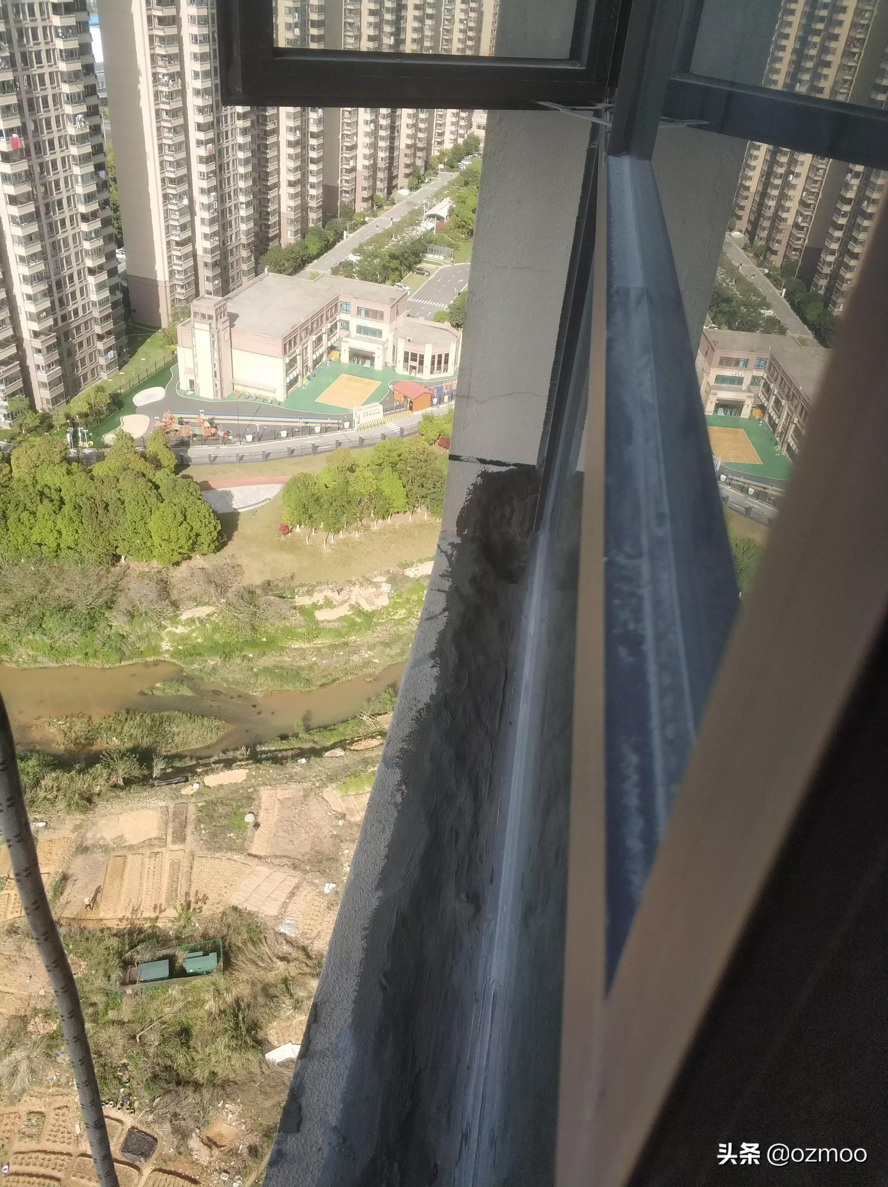 窗台渗水,北边房间窗台渗水怎么解决