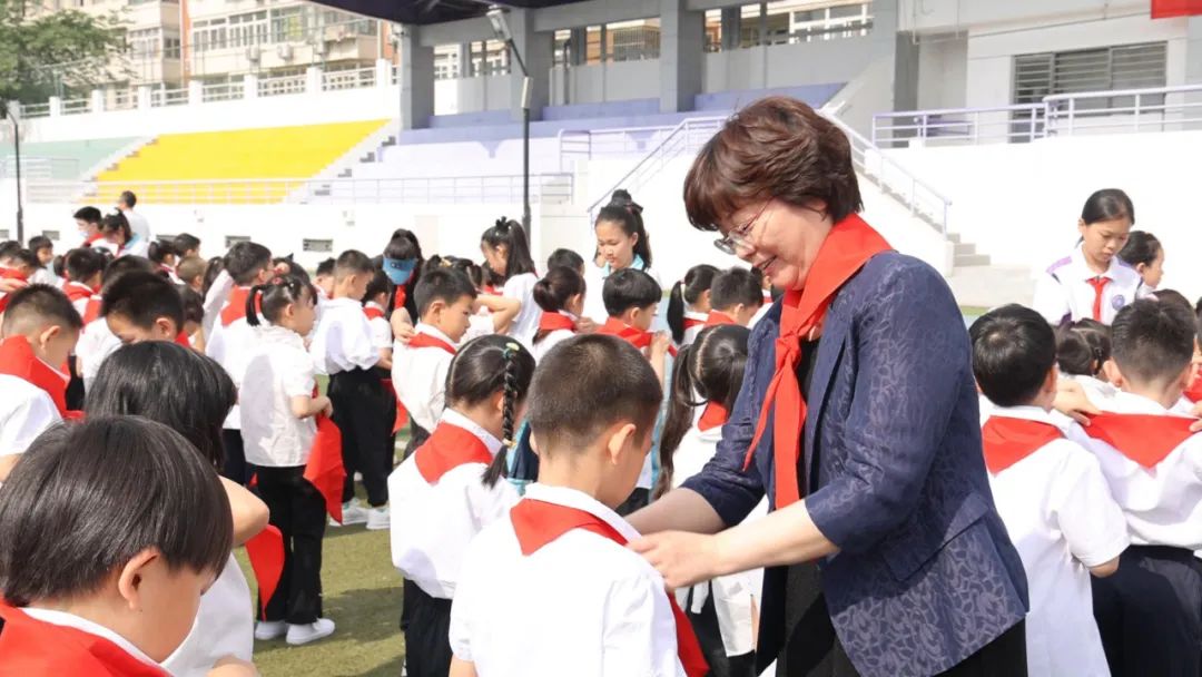 缤纷嘉年华六一喜乐会,缤纷六一快乐成长主题活动
