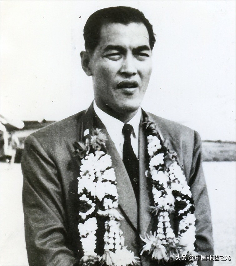 中国有球王贝利吗,世界上真正的球王是谁