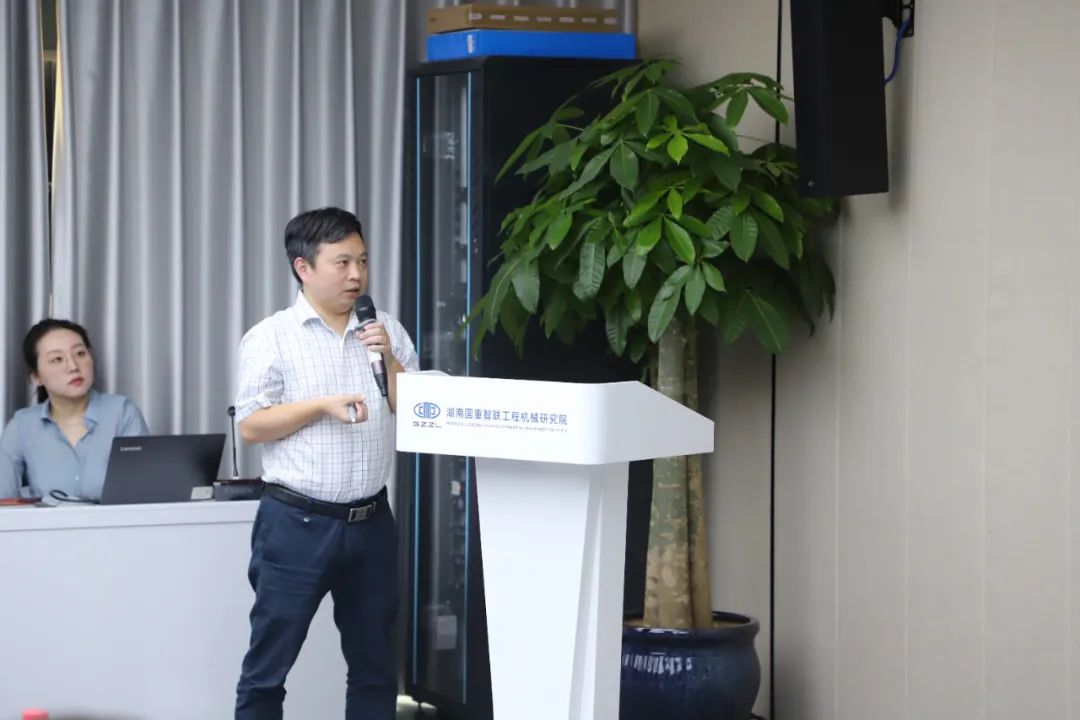 清华大学学子到科技园研学,清华师生到小米科技园