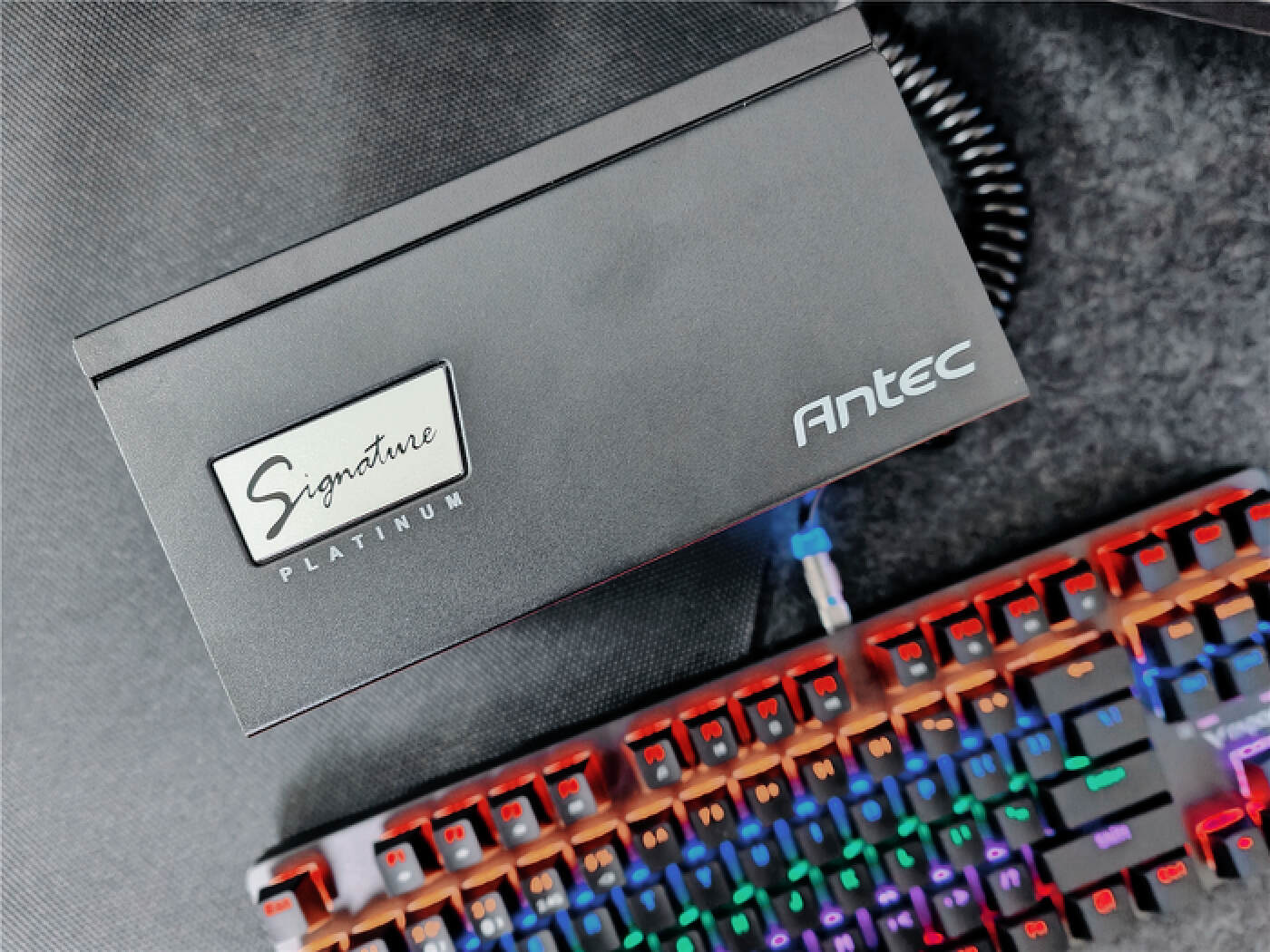 安钛克金牌全模组750w拆解,安钛克白金电源