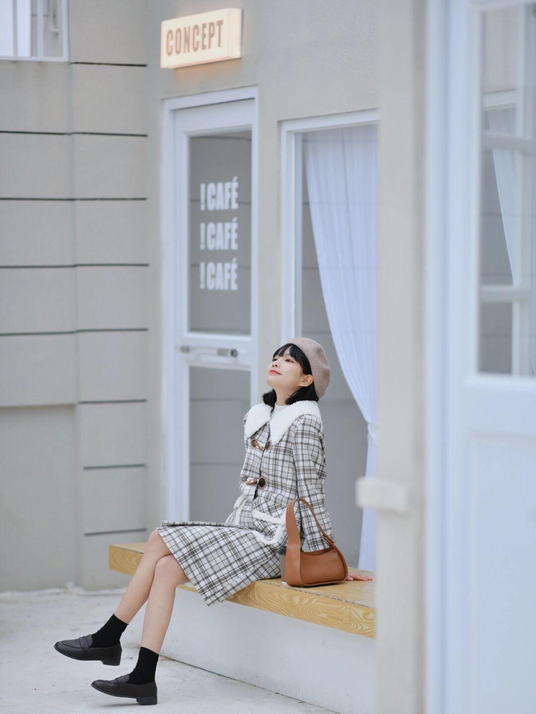 连帽格纹大衣怎么搭配好看,格纹呢大衣适合什么肤色的穿