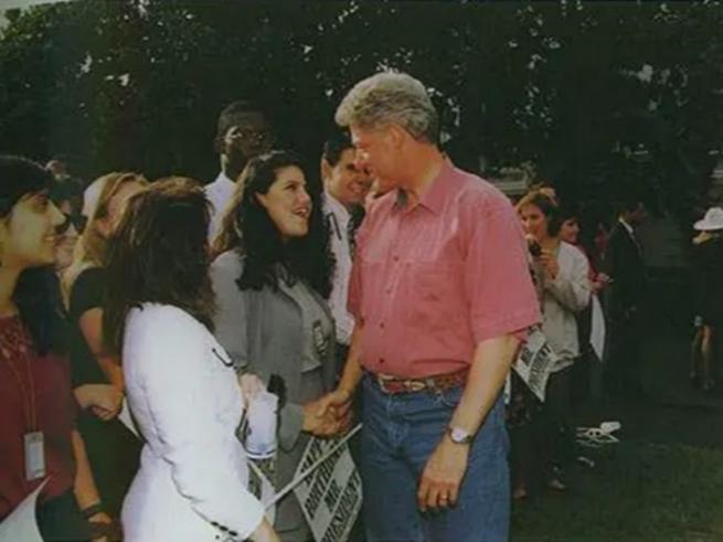 莱温斯基克林顿照片,莱温斯基22岁时照片