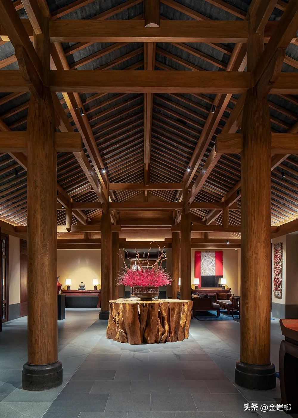 中国首家，全球第六家—九寨沟日赛谷丽思卡尔顿隐世酒店