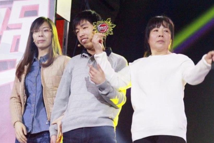 当年，那个2岁确诊脑瘫，10岁才读一年级的山西男孩，后来怎样了