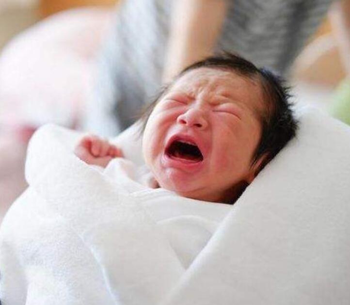 纯母乳宝宝厌奶攒肚是消化不良吗,三个月宝宝猛涨期碰上厌奶期