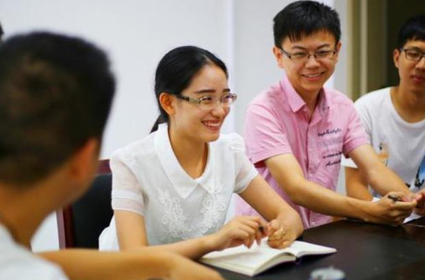 大学生公务员国考条件和标准,新政策本科学历可以报考公务员吗