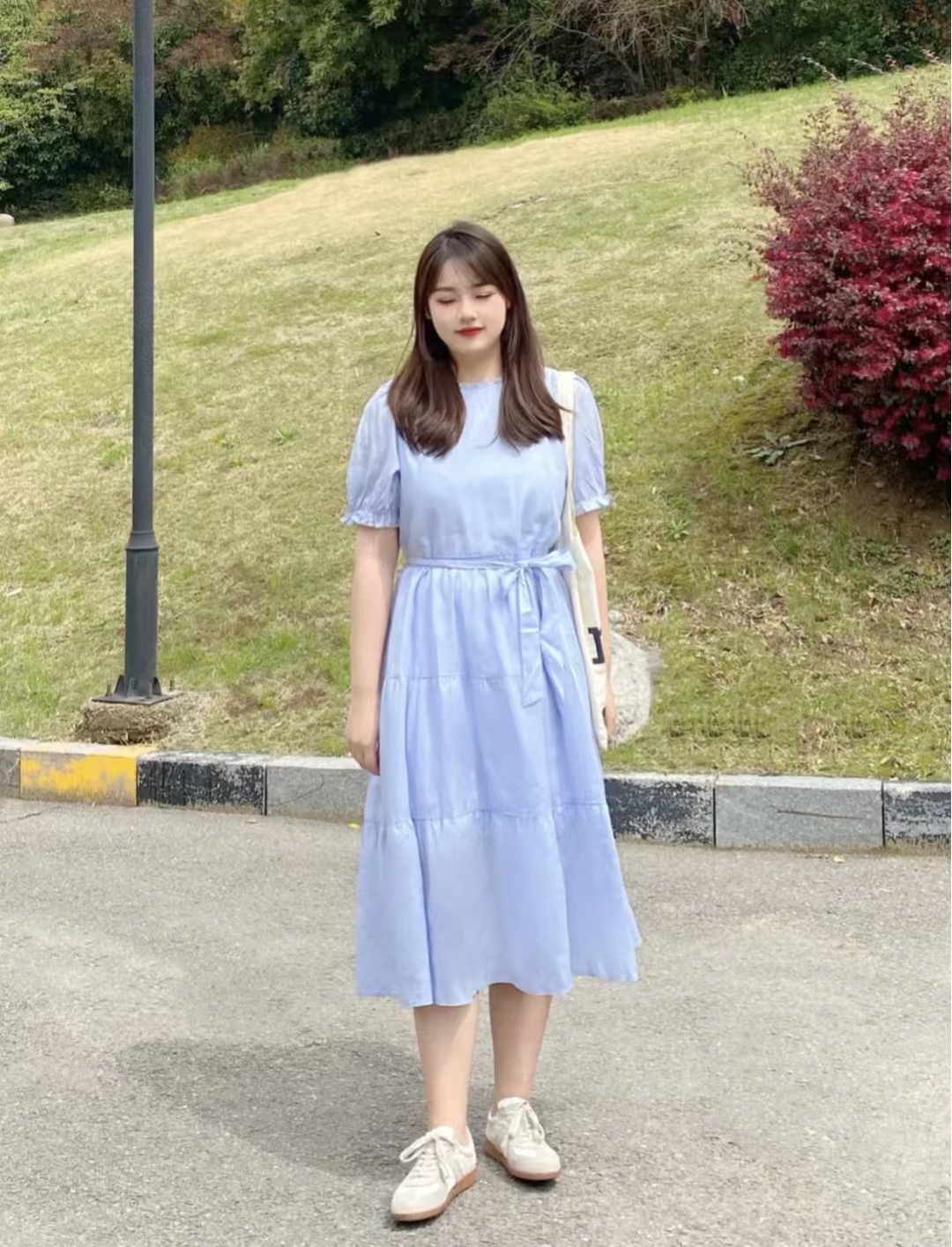 微胖的女生穿什么款式比较好看,微胖女生应该穿什么款式上衣