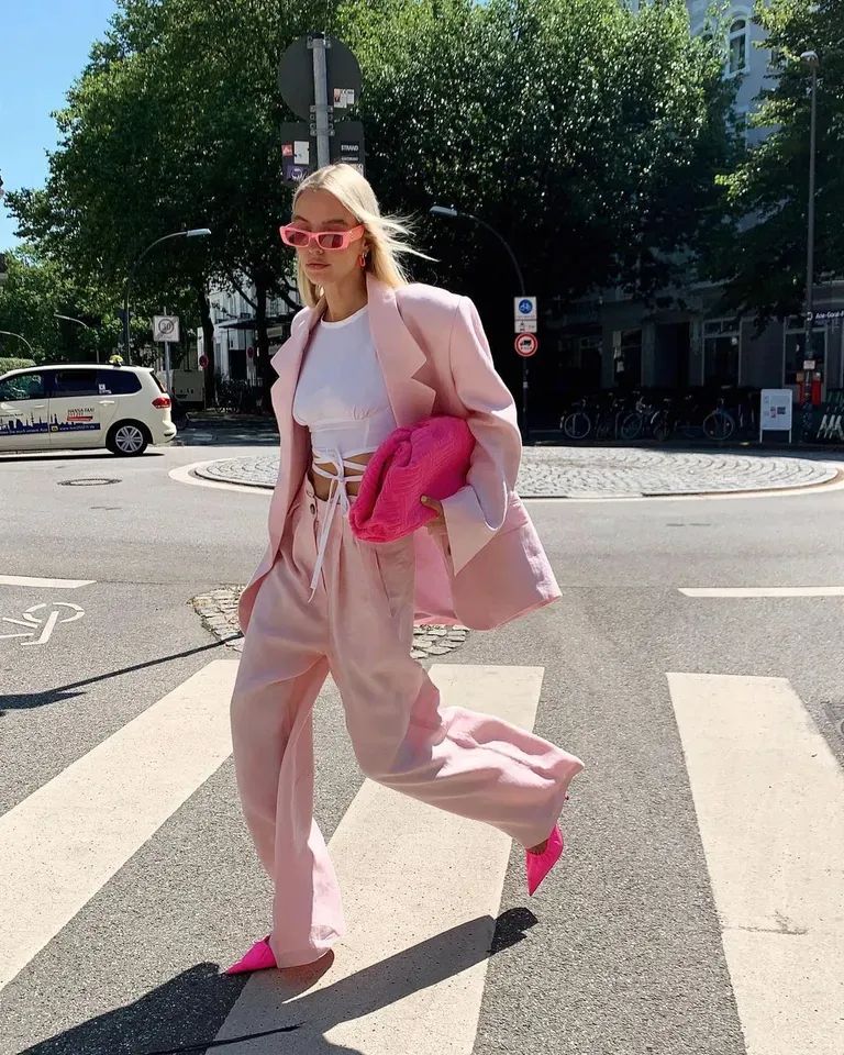 怎么学会穿搭色彩搭配技巧,穿搭怎么穿出高级感浅色系