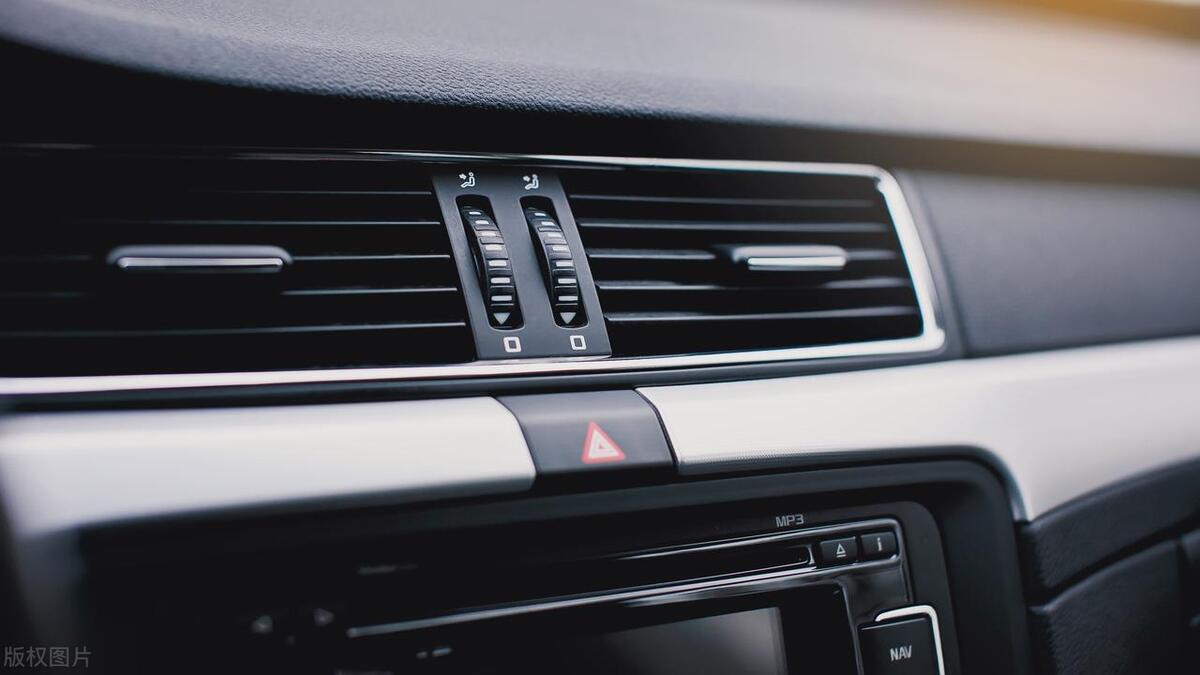 下车先关空调还是先熄火,汽车空调熄火是先关还是熄火后关