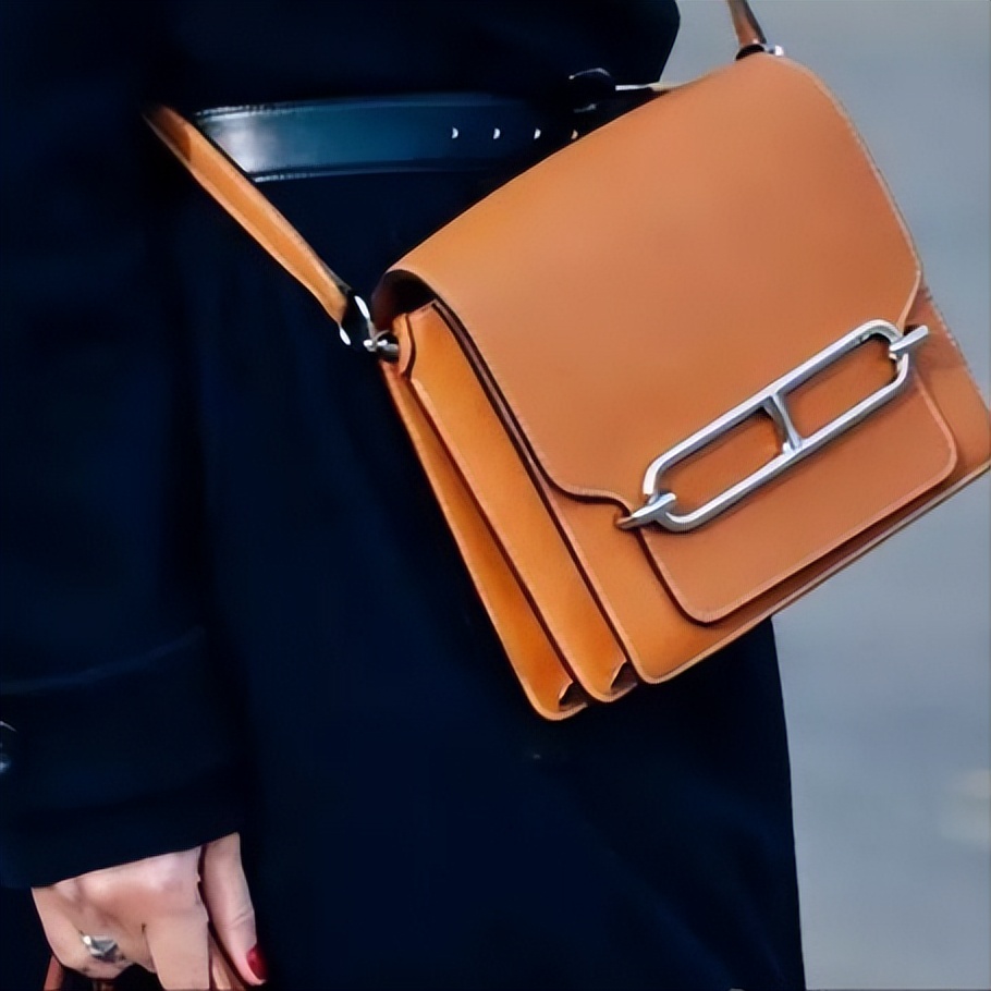 女性一定要买个奢侈品包包吗,为什么女生要有一个奢侈品包包