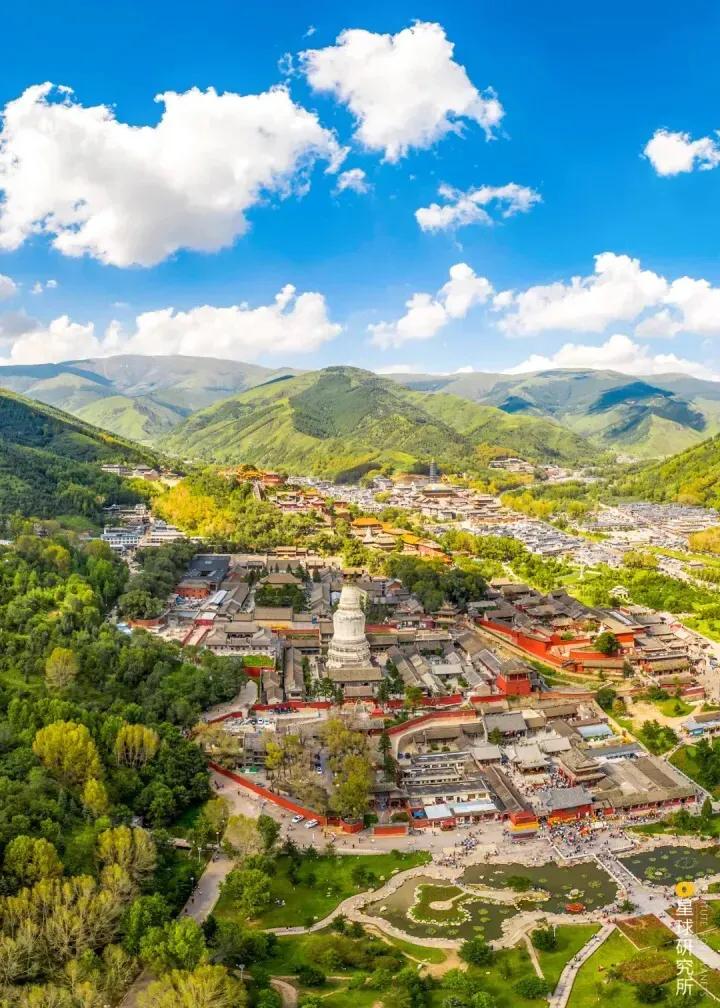 五台山景区到文殊菩萨道场多远,五台山为什么是文殊菩萨的道场呢